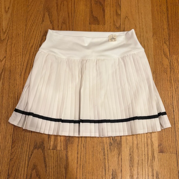 OFFLINE By Aerie All Aces White Pleated Tennis Skort NWT - Picture 7 of 15